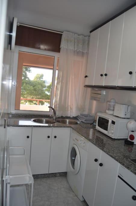 Ferienwohnung Precioso Atico A Pie De Playa, En Mino. Exterior foto